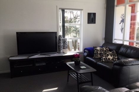 Photo of property in 12/219 Onewa Road, Birkenhead, Auckland, 0626