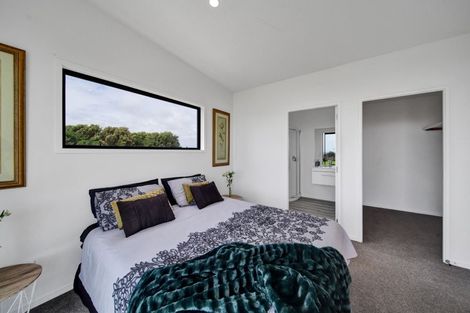 Photo of property in 317 Porikapa Road, Warea, New Plymouth, 4381