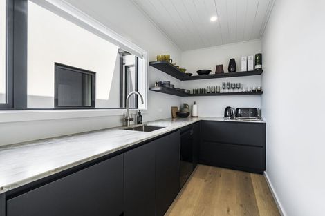 Photo of property in 6 Puni Street, Fitzroy, New Plymouth, 4312