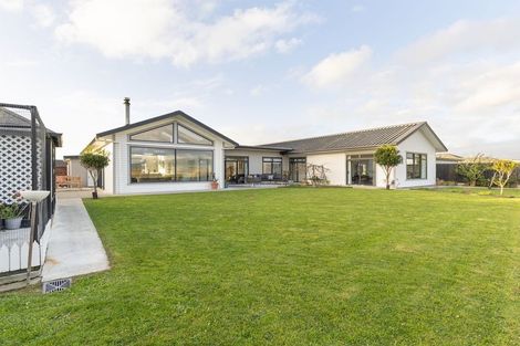 Photo of property in 58 Rodeo Drive, Kelvin Grove, Palmerston North, 4414