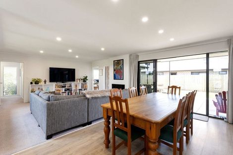 Photo of property in 18 Watkins Road, Cambridge, 3434