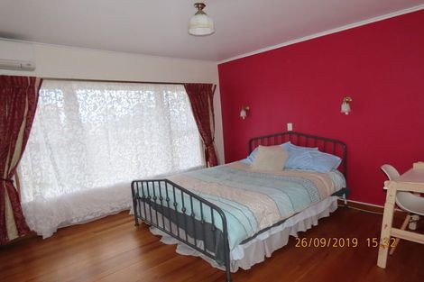 Photo of property in 19 Fairlea Road, Te Atatu South, Auckland, 0610
