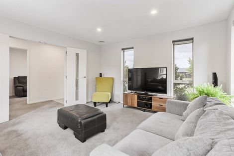 Photo of property in 7 Ambrose Place, Rangiora, 7400