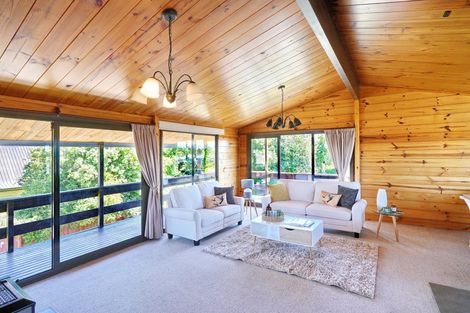 Photo of property in 8 Panckhurst Drive, Woodend, 7610