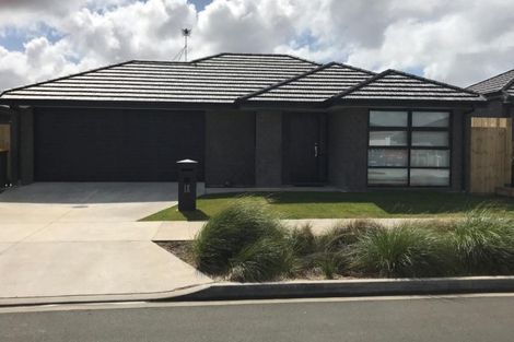 Photo of property in 18 Tawhiti Road, Pukekohe, 2120