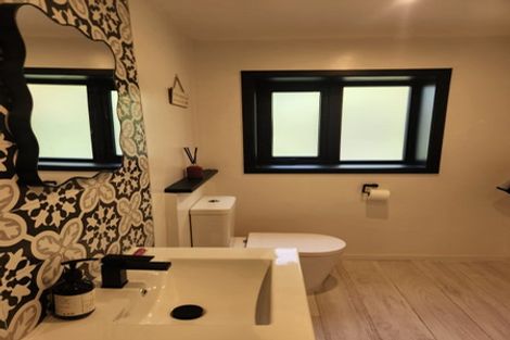 Photo of property in 6a Elmslie Road, Pinehaven, Upper Hutt, 5019