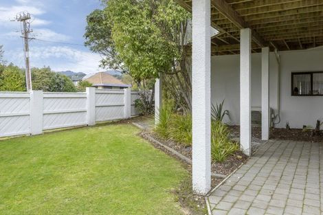 Photo of property in 49a Hawai Street, Two Mile Bay, Taupo, 3330