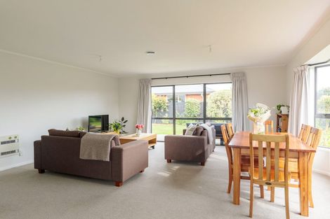 Photo of property in 2 Maple Lane, Tinwald, Ashburton, 7700