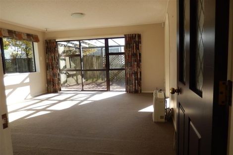 Photo of property in 6a Ropiha Street, Fitzroy, New Plymouth, 4312