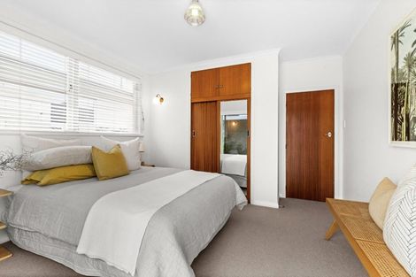 Photo of property in 10 North Terrace, Westshore, Napier, 4110