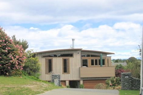 Photo of property in 27 Ingle Avenue, Waipahihi, Taupo, 3330