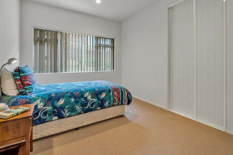 Photo of property in 47 Pohutukawa Avenue, Shelly Park, Auckland, 2014