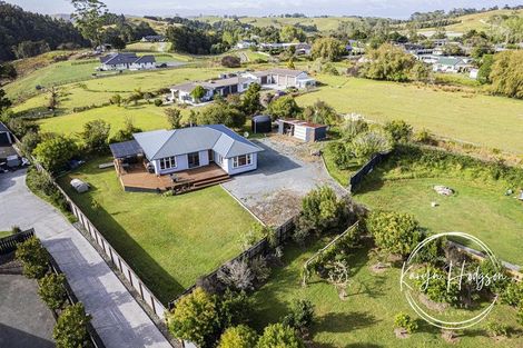 Photo of property in 2083a Paparoa Valley Road, Paparoa, 0571