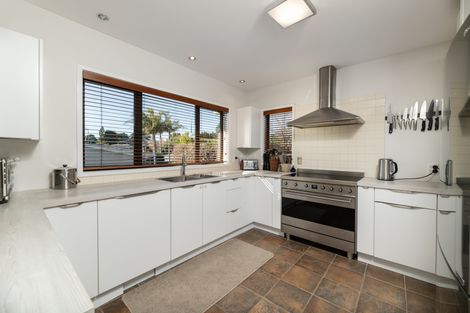 Photo of property in 187 Cambridge Road, Bethlehem, Tauranga, 3110