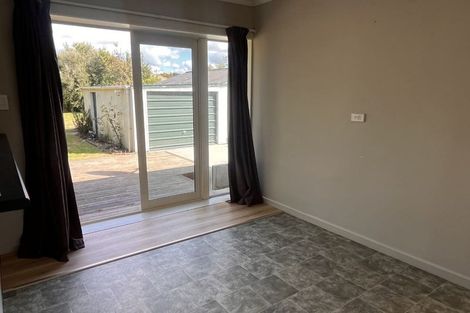 Photo of property in 17 Grimseys Road, Redwood, Christchurch, 8051