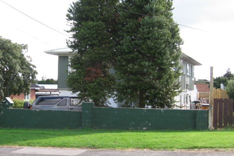 Photo of property in 1/56 Waipani Road, Te Atatu Peninsula, Auckland, 0610