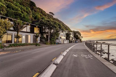 Photo of property in 725 Marine Drive, Eastbourne, Lower Hutt, 5013