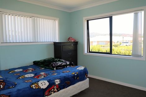 Photo of property in 32 Filmer Crescent, Wallaceville, Upper Hutt, 5018