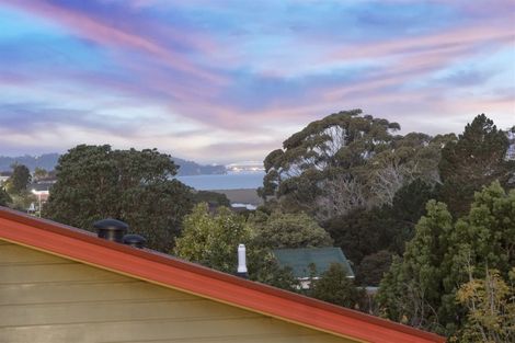 Photo of property in 77 West Harbour Drive, West Harbour, Auckland, 0618