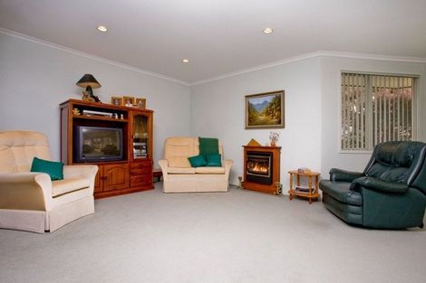 Photo of property in 22 Mahoney Drive, Albany, Auckland, 0632