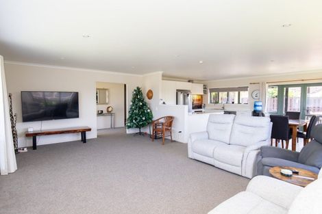 Photo of property in 55 Darlington Street, Ngatea, 3503