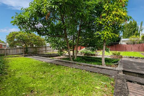 Photo of property in 6 Uppingham Crescent, Hillcrest, Auckland, 0627