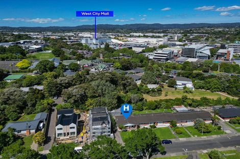 Photo of property in 5/1 Takapu Street, Henderson, Auckland, 0612