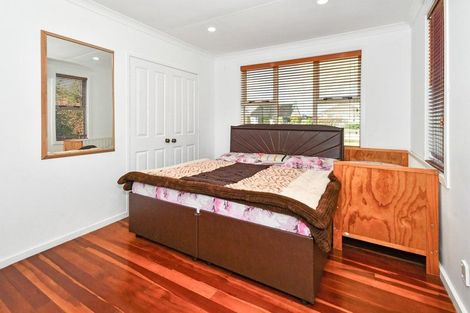 Photo of property in 8 Village Way, Ardmore, Papakura, 2582