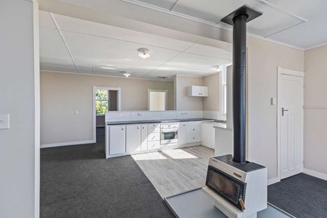 Photo of property in 20 Cambridge Street, Patea, 4520