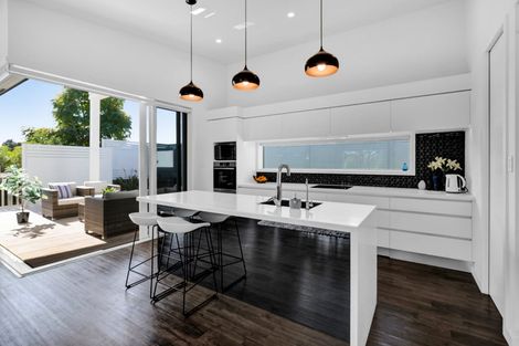 Photo of property in 54 Ainslee Street, Highlands Park, New Plymouth, 4312