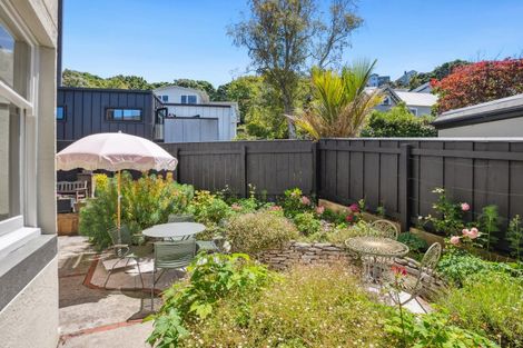 Photo of property in 11a Stowe Hill, Thorndon, Wellington, 6011