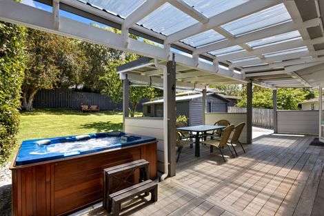 Photo of property in 7 William Hadlow Place, Hatfields Beach, Orewa, 0931