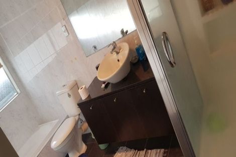 Photo of property in 10 Bridgefield Crescent, Flat Bush, Auckland, 2016