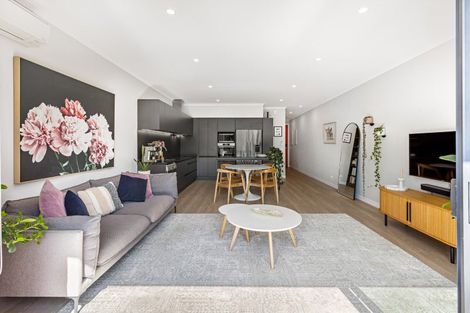 Photo of property in 21 Hudson Bay Road, Hobsonville, Auckland, 0616