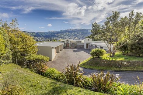 Photo of property in 12 Gladys Scott Place, Tawa, Wellington, 5028