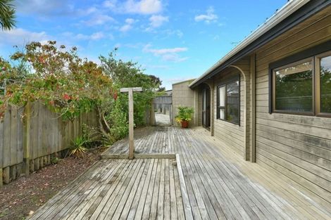 Photo of property in 24a Fairway Avenue, Red Beach, 0932