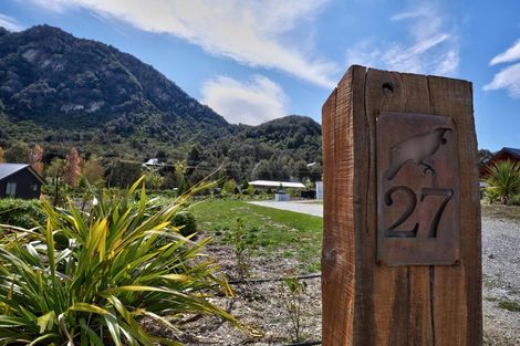 Photo of property in 27 Peregrine Falcon Road, Mount Creighton, Queenstown, 9371