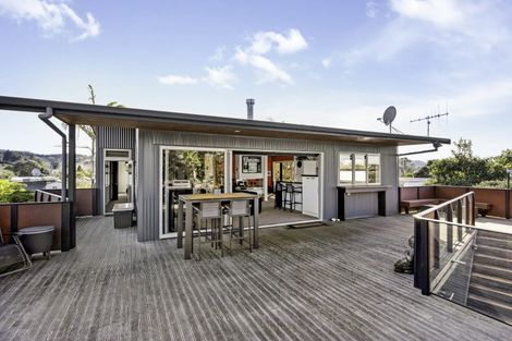 Photo of property in 118 Brook Place, Whangamata, 3620