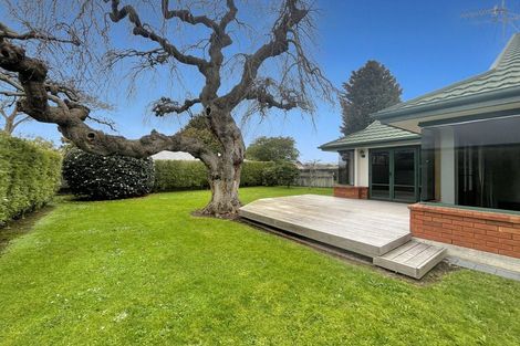 Photo of property in 86 Pahiatua Street, Hokowhitu, Palmerston North, 4410