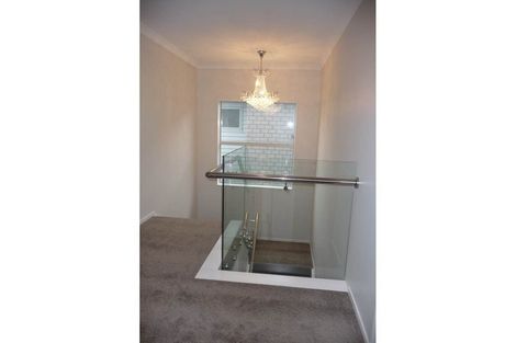 Photo of property in 16 Kira Road, Flat Bush, Auckland, 2016
