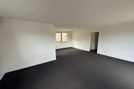 Photo of property in 10 Kaponga Crescent, New Lynn, Auckland, 0600