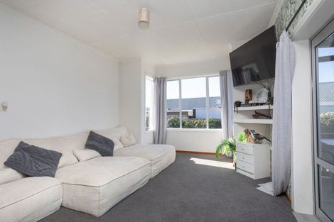 Photo of property in 11 Smith Street, Dannevirke, 4930