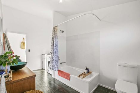 Photo of property in 62 Anglers Avenue, Warea, New Plymouth, 4381