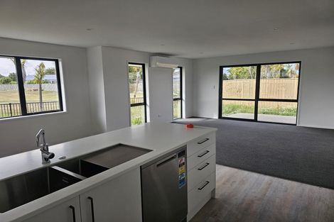 Photo of property in 16 Akau Place, Bromley, Christchurch, 8062