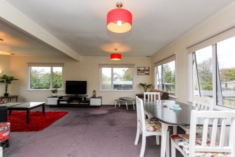 Photo of property in 5 Atiawa Street, Glen Avon, New Plymouth, 4312