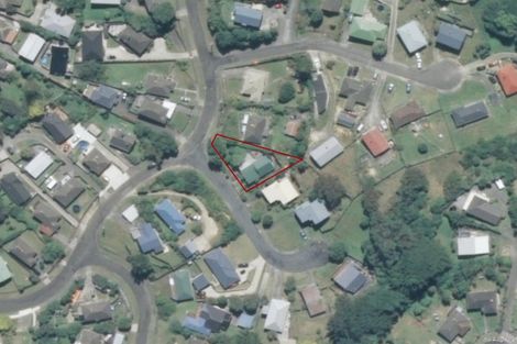 Photo of property in 1 The Spinney, Titahi Bay, Porirua, 5022