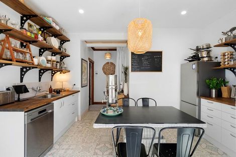 Photo of property in 32 York Street, Levin, 5510