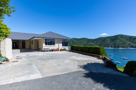 Photo of property in 8 Marina View, Waikawa, Picton, 7281