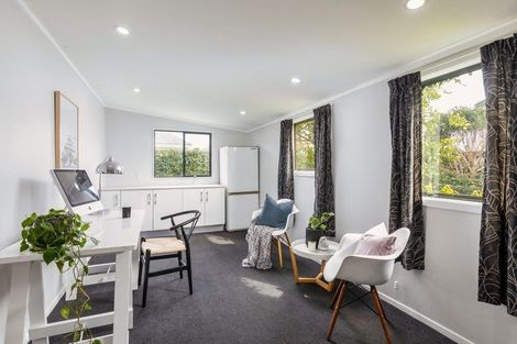 Photo of property in 39 Renfrew Avenue, Sandringham, Auckland, 1041