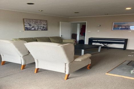 Photo of property in 10 Westview Grove, Miramar, Wellington, 6022